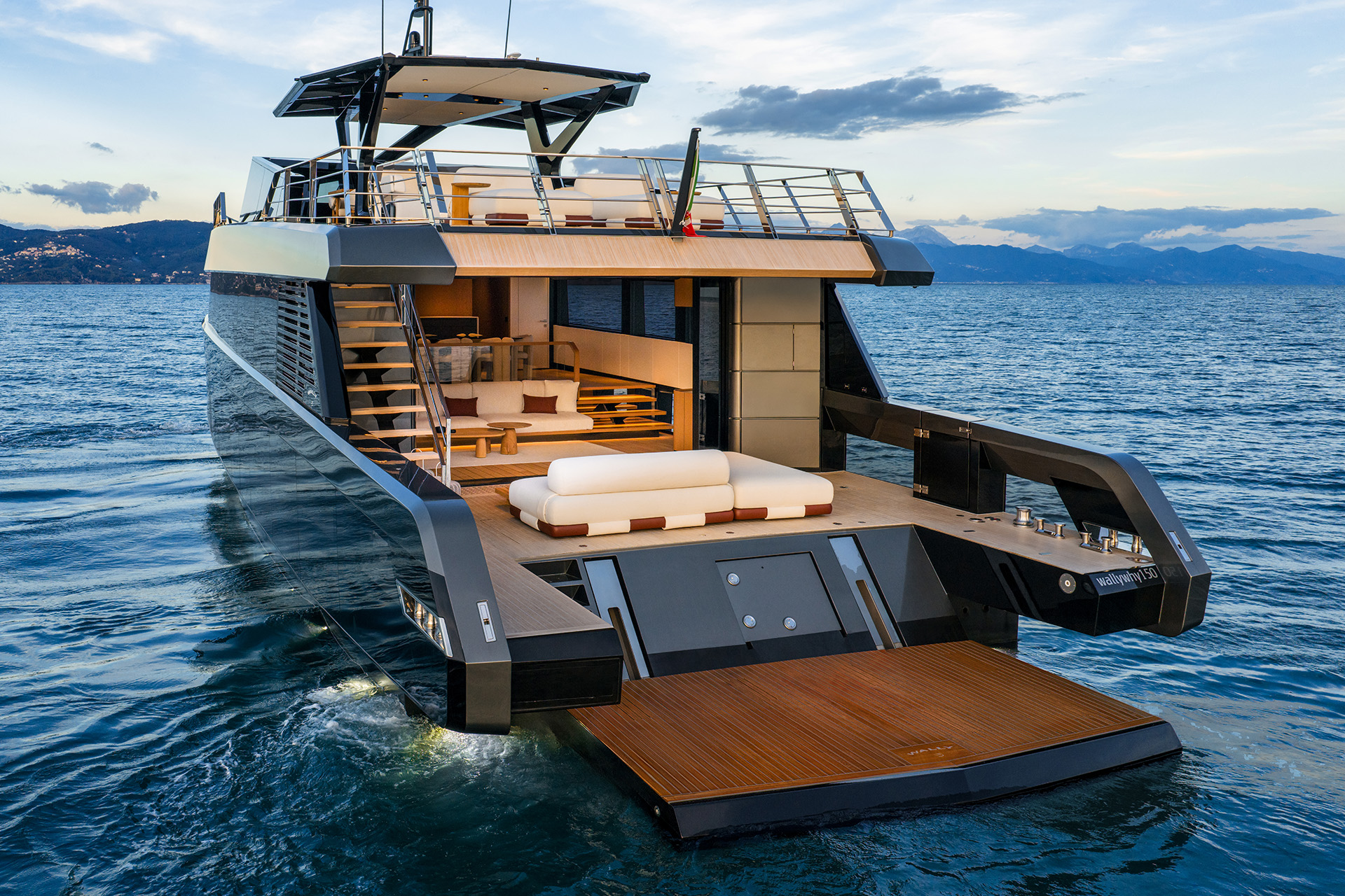 Wally Live Days 2026: wallywhy150 with new interior layout option debuts in Rapallo alongside the Wally range at sea.